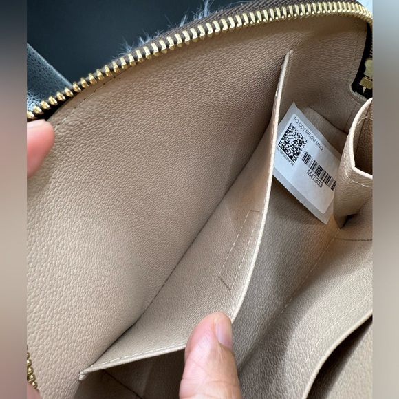 🌸SOLD🌸Louis Vuitton Cosmetic Pouch GM - Picture 9 of 16